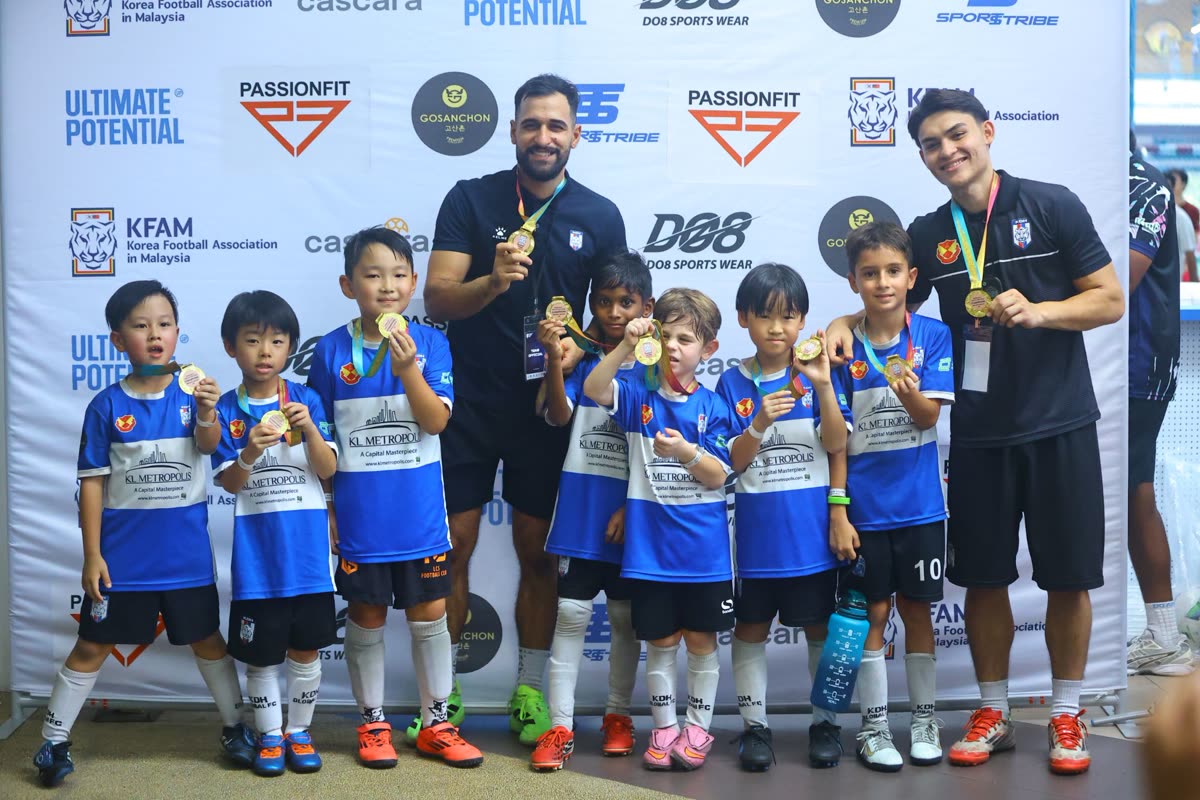Space U8 prize giving photo 4
